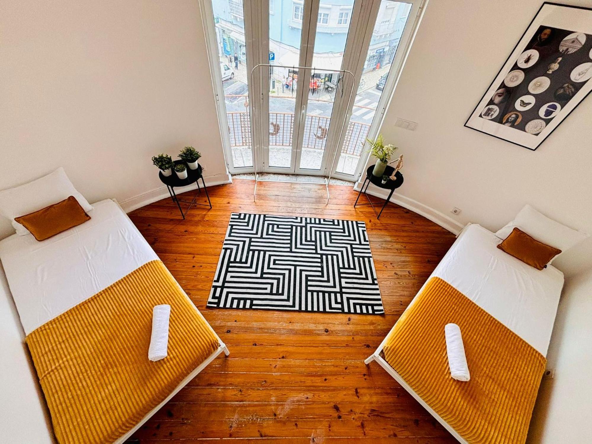 Hostel Luxury Rooms, Location For Tourists
