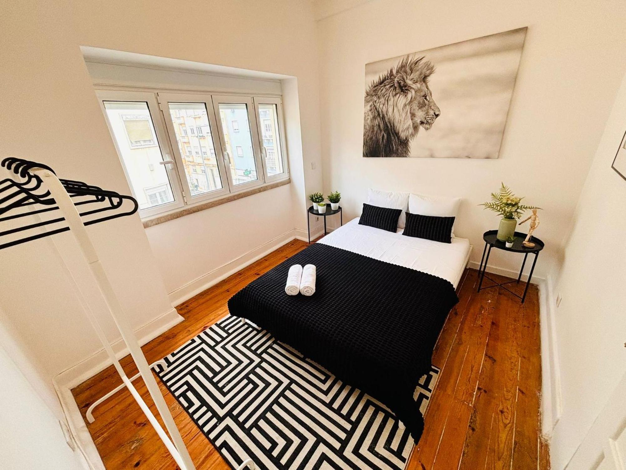 Luxury Rooms, Location For Tourists Hostel *