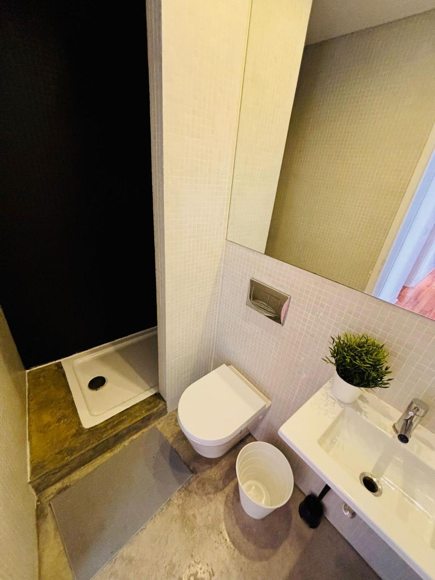Hostel Luxury Rooms, Location For Tourists Lissabon